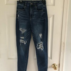 American Eagle Ripped Curvy Super High Rise Jegging Size 6